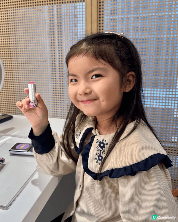 Out of Colours • Hong Kong Lip...