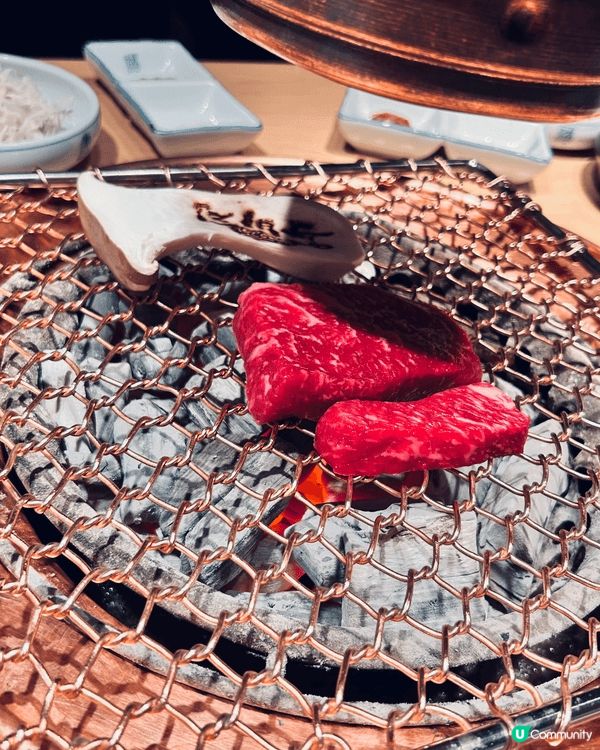 響韓國嘅王妃家吃燒肉，