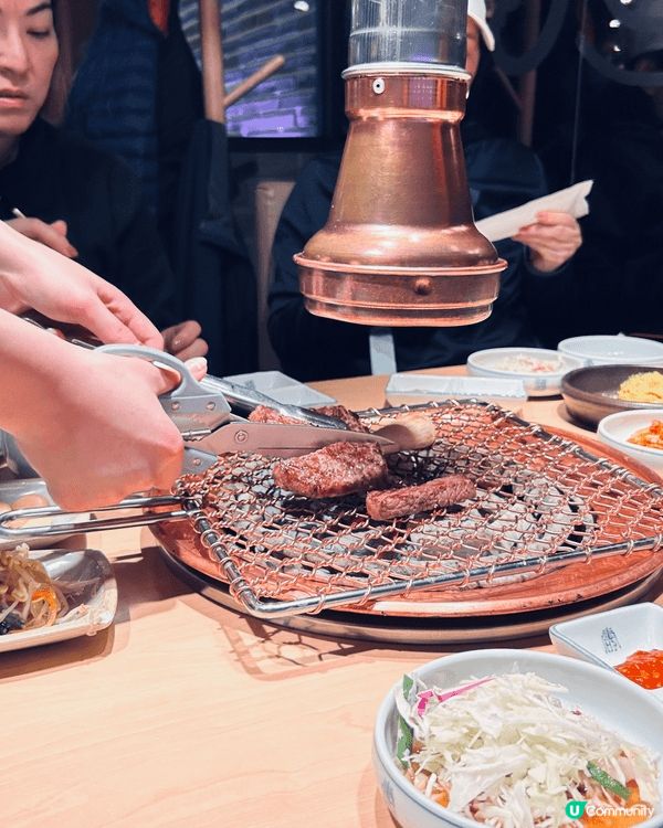 響韓國嘅王妃家吃燒肉，