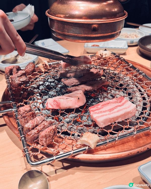 響韓國嘅王妃家吃燒肉，