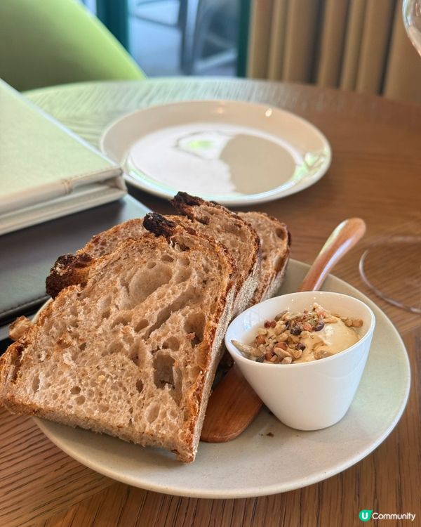 ｢服務超好🥹🫶🏻不過雞好普通🥺｣