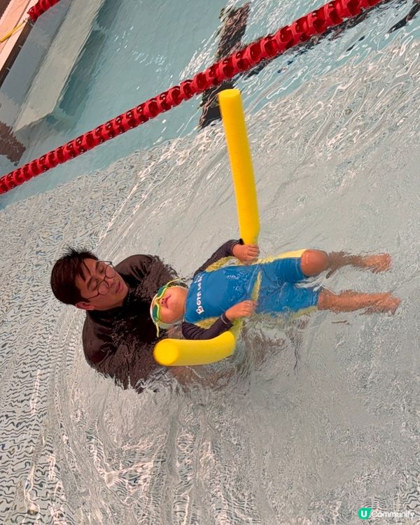 細細第一次學游泳🏊🏻‍♂️學懂不放棄