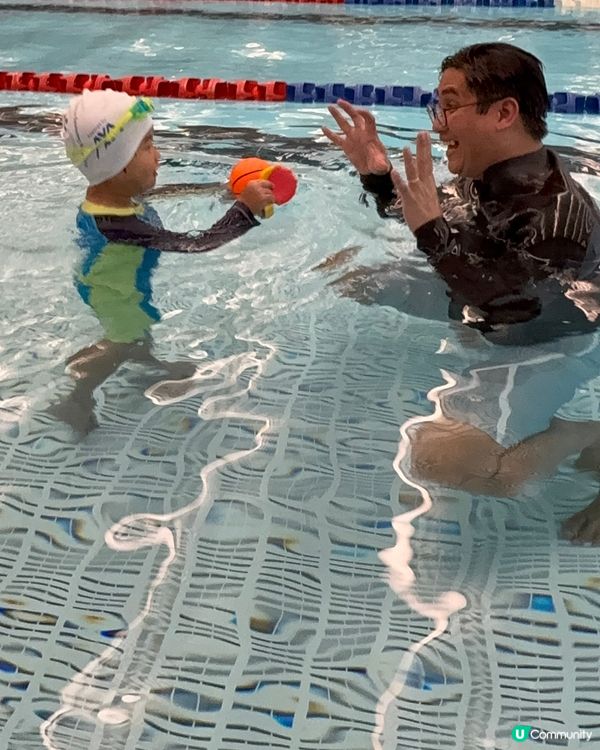 細細第一次學游泳🏊🏻‍♂️學懂不放棄