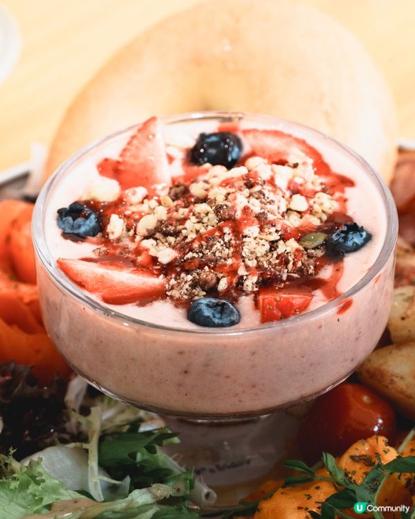 西環. 極簡純白風格.工作友善Cafe TGIF