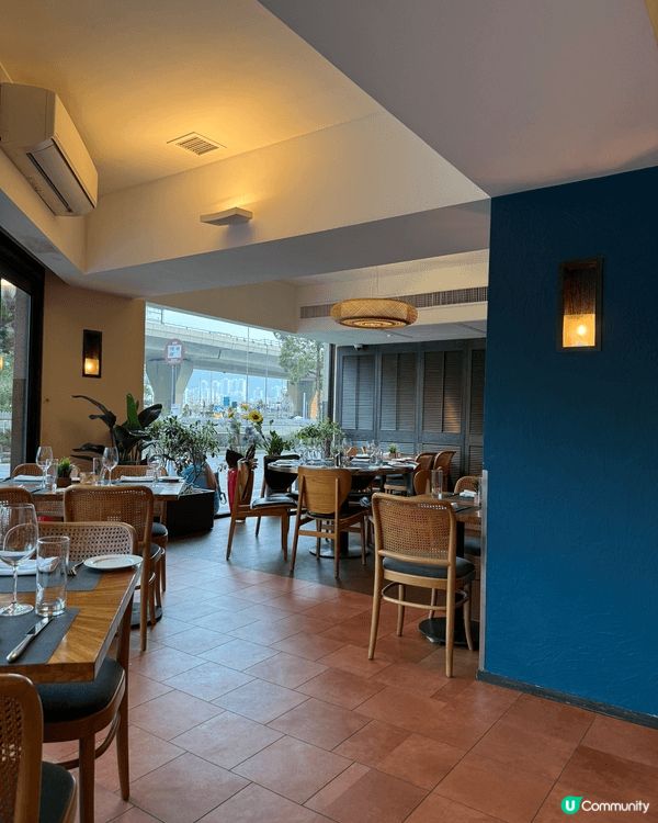 喺觀塘鴻圖道行到盡頭，竟然有個隱世靚靚餐廳 Corner 9...