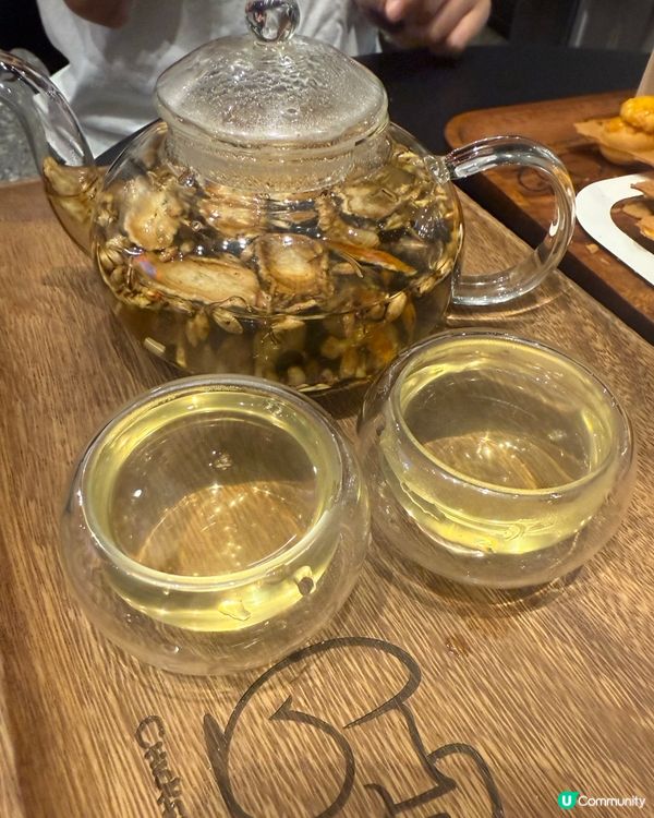 海味街中既菠蘿包雞蛋仔