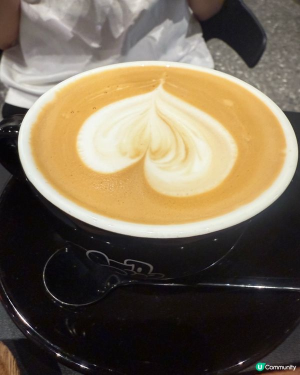 海味街中既菠蘿包雞蛋仔