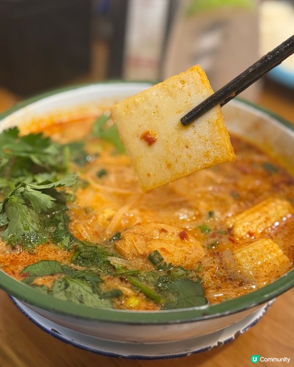 上環人氣泰越菜😋必食大大隻生炸雞髀🍗