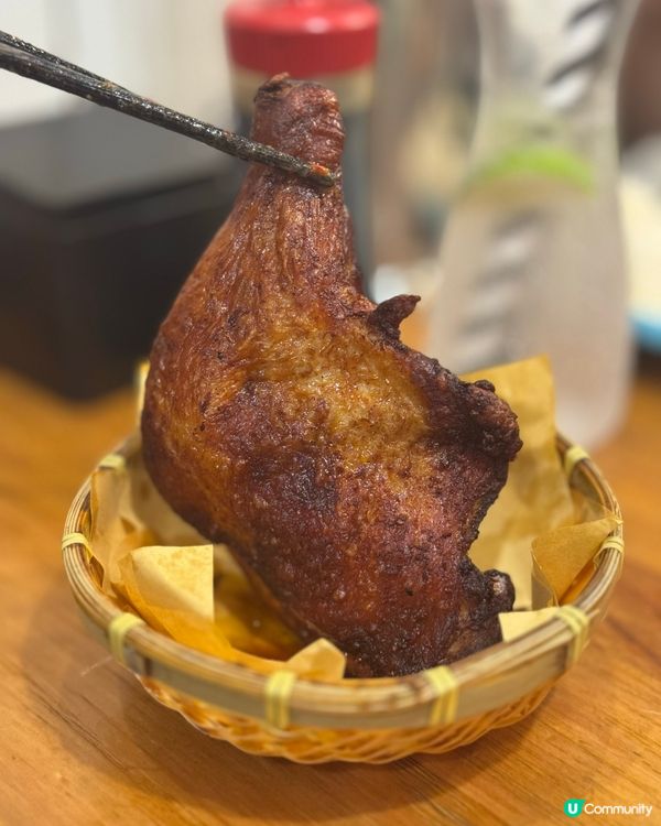 上環人氣泰越菜😋必食大大隻生炸雞髀🍗