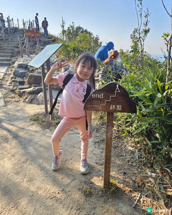 西高山連6歲囡囡都行到。個半鐘就上到山頂，沿途好多風景打卡位...