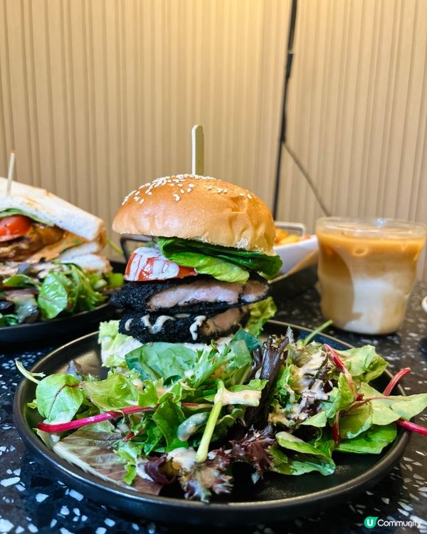 觀塘裕民坊水泥木系cafe☕️ 🩶