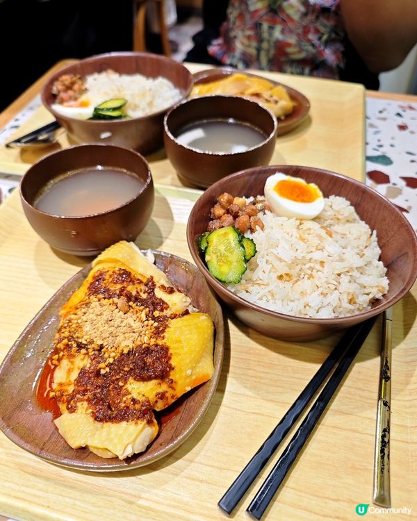 大圍排隊店榕基海南雞