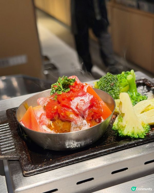 🍅限定蕃茄紅燴 x 爆汁和牛漢堡排