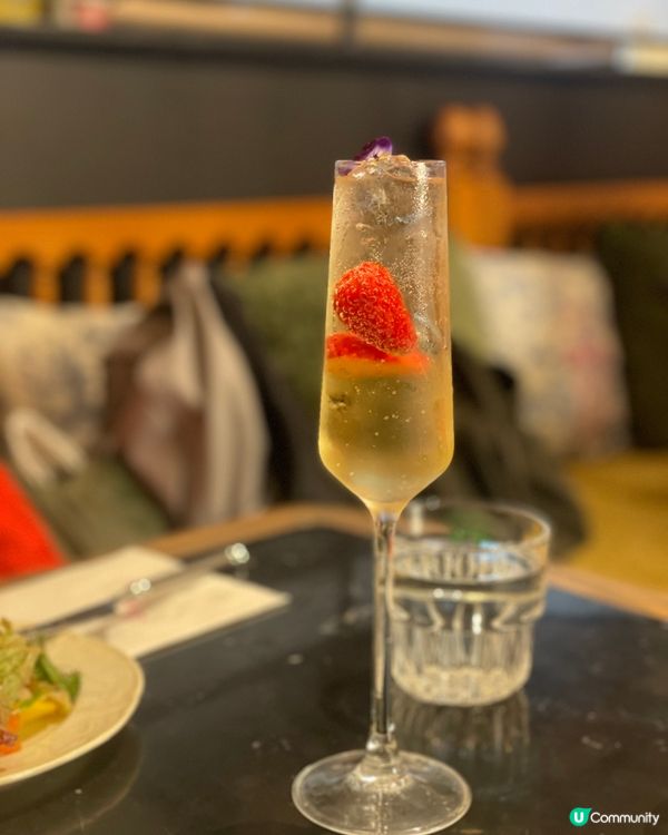 🌸 萬象城變身南法！浪漫花花餐廳📸