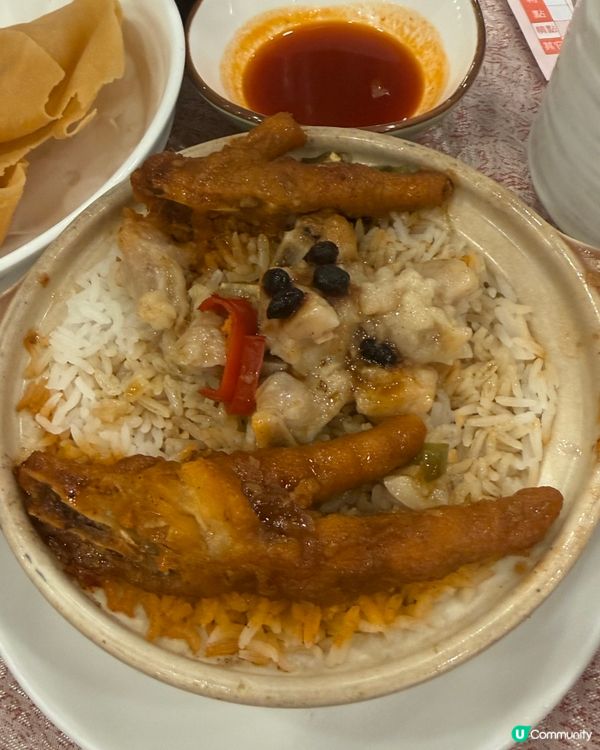 星期日一家人出街飲茶，傾吓偈享受家庭樂