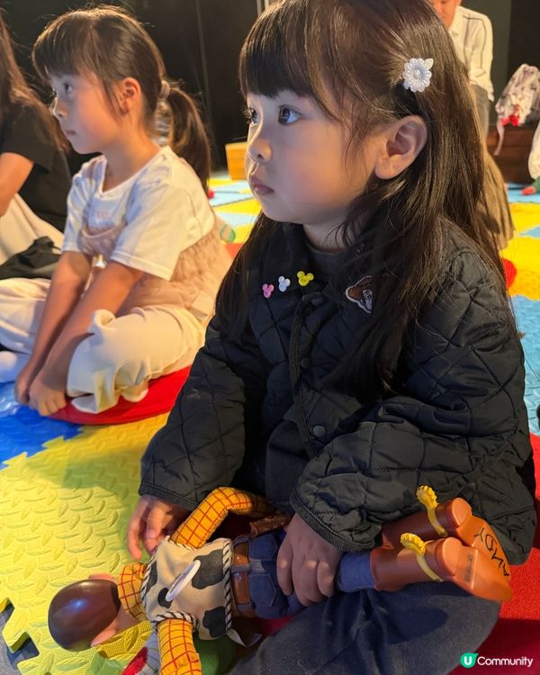 趁住假期同玥玥去咗黑盒劇場