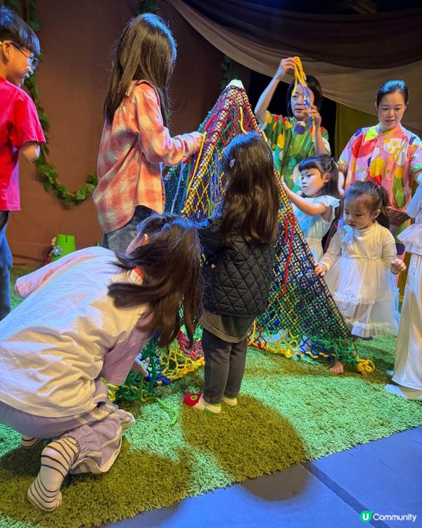 趁住假期同玥玥去咗黑盒劇場