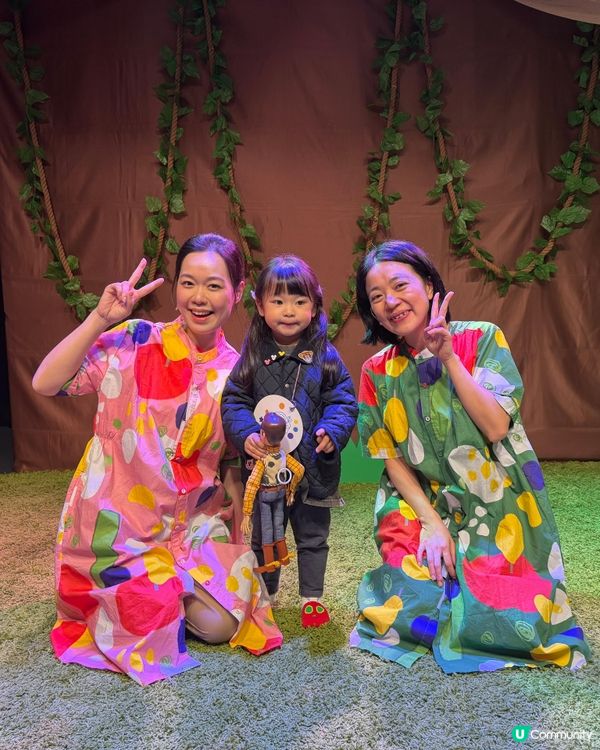 趁住假期同玥玥去咗黑盒劇場