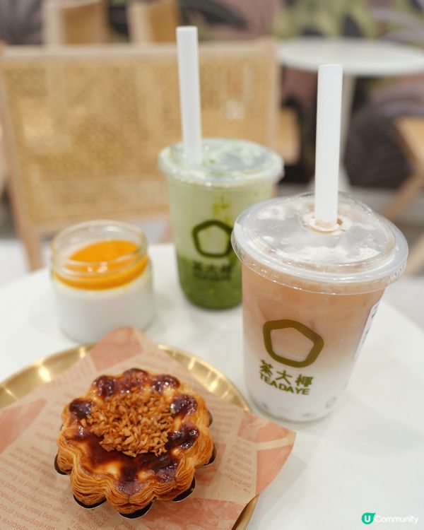 行街飲椰子茶🥥 解渴又好味!