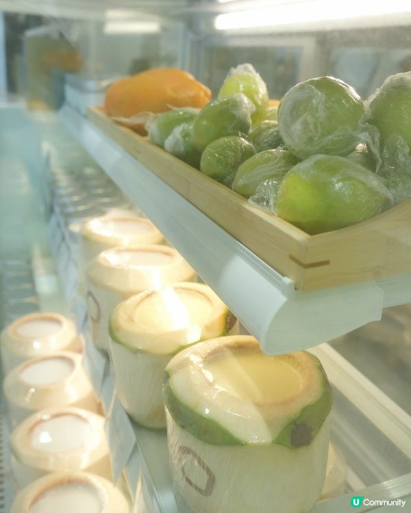 行街飲椰子茶🥥 解渴又好味!