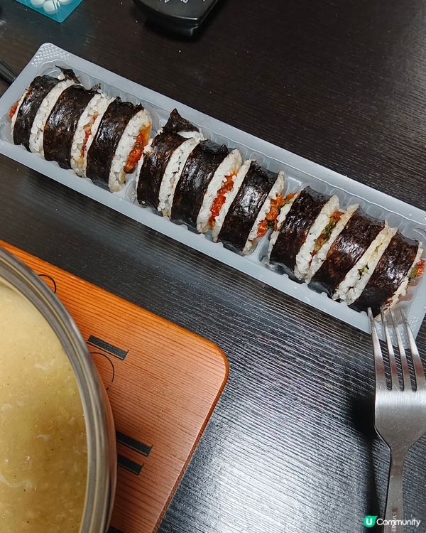 Bibigo gimbap (spicy bulgogi)
