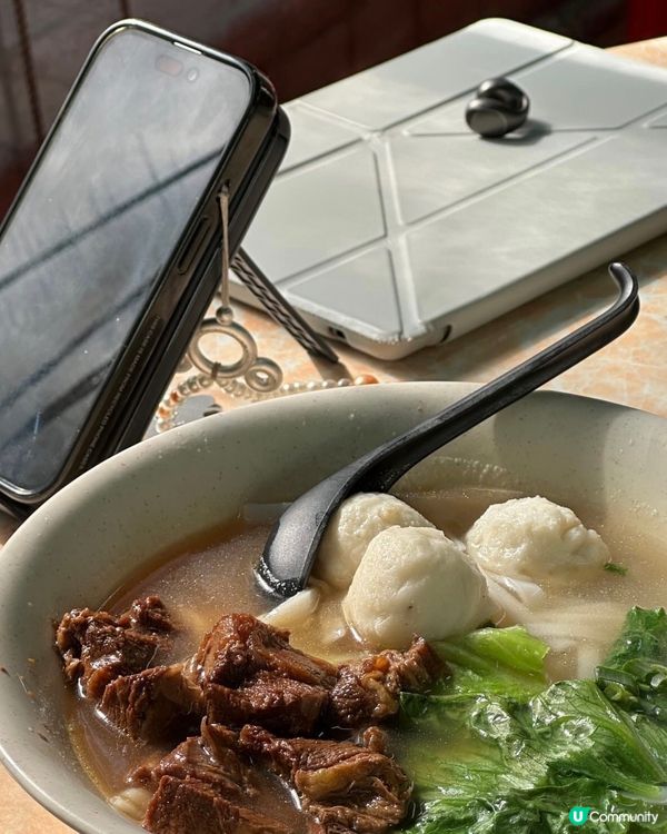 我 發夢 想食牛腩麵🤤