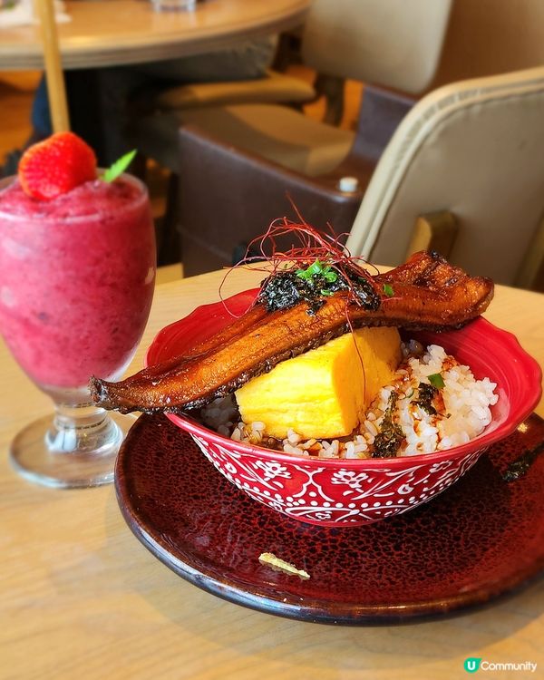 🍆超可愛茄子君蛋包飯😍