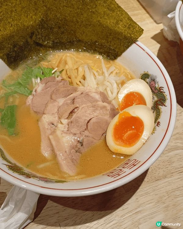 去旅行最緊要係吃喝玩樂，日本好靚嘅景色和美食真係吸引＞_＜
