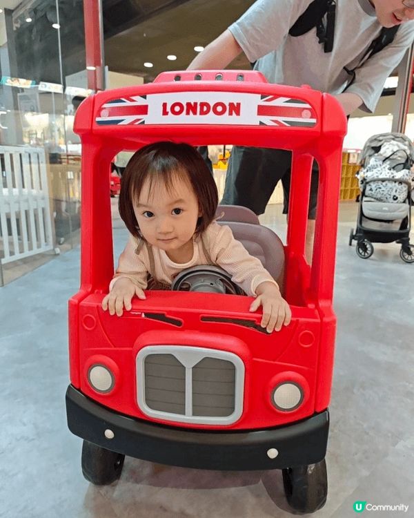 A sunny ☀️ day with daddy & mo...