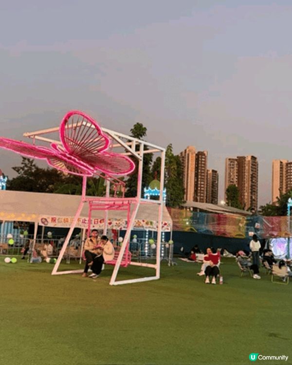哈小象親子樂園，它是一個很大的戶外公園。仔仔一到達，便急不及...