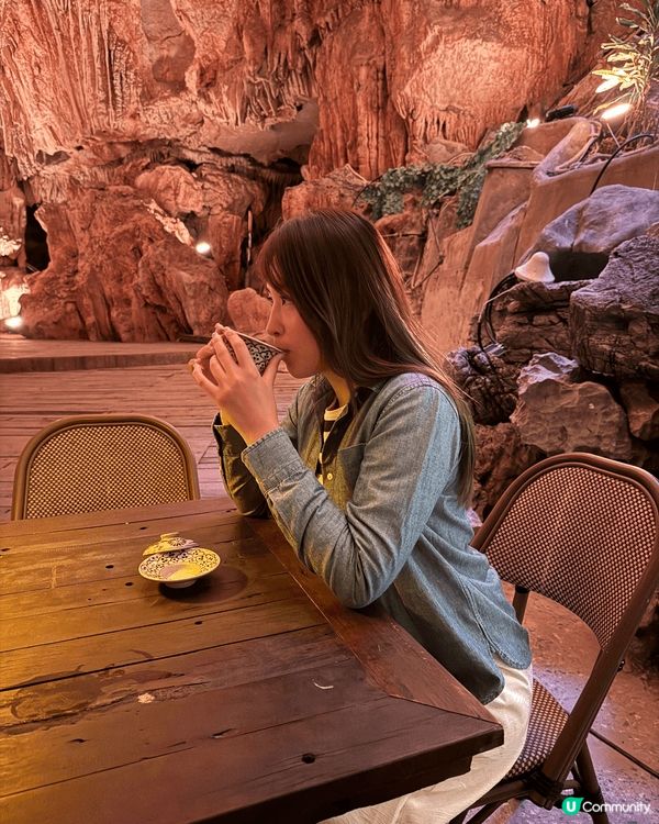 我要推薦的是越南下龍灣的Dragon Cave，當你一進去，...