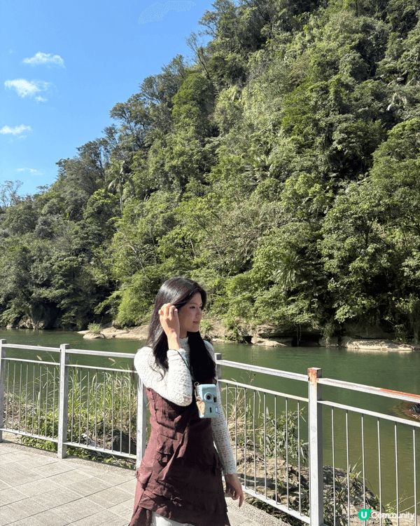 第一張相係我去台灣十份瀑布影嘅，嗰日好好天仲有彩虹，所以影咗...