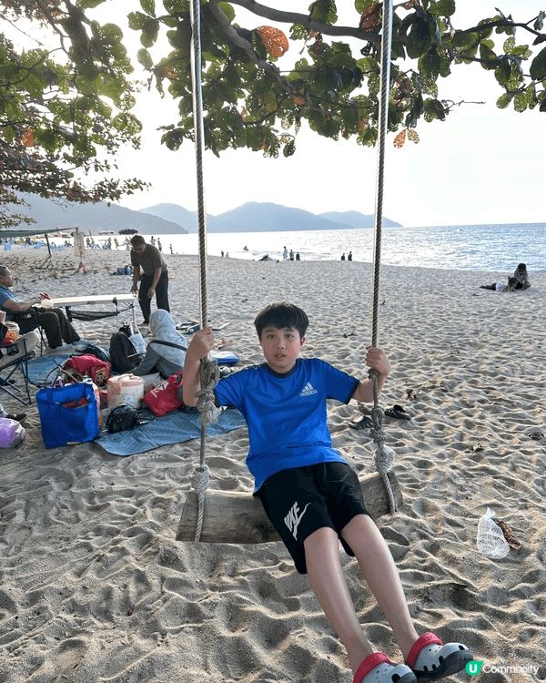 夕陽的黃昏，美麗的海灘，明媚的風景，成長的小孩