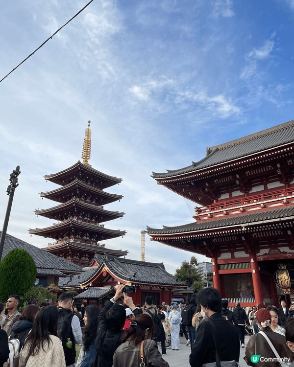 這裏是日本東京的淺草寺，感受到古色古香的日本寺廟，其中最為出...
