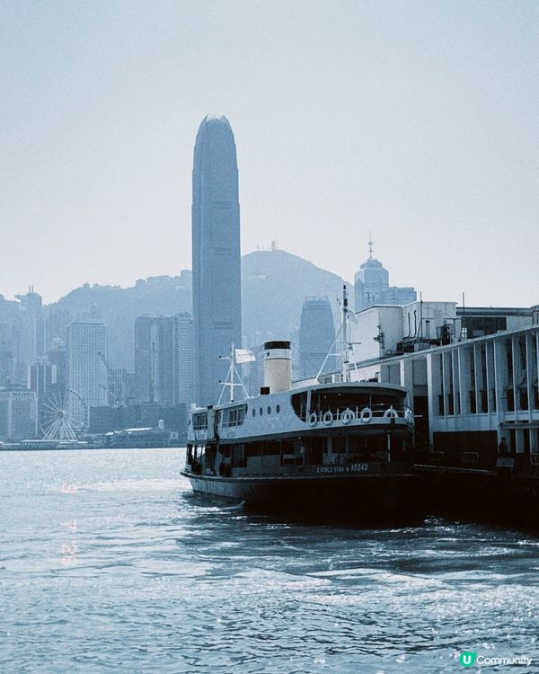 帶朋友係hk遊玩，去左著名景點拍照📷識玩識影出post快