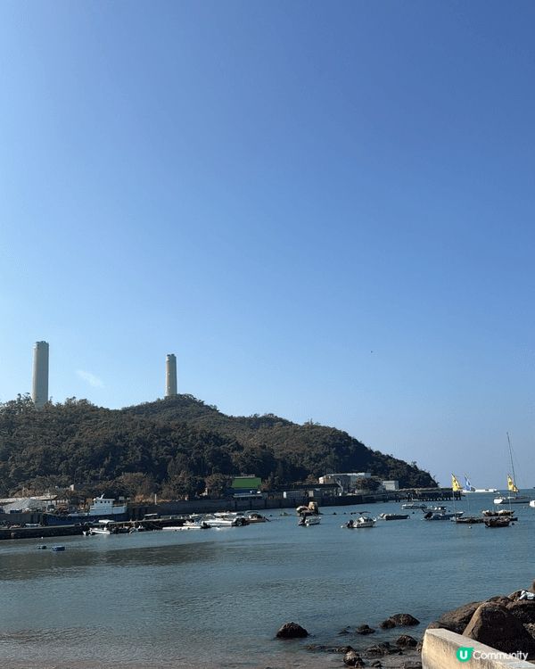 最推介大家去南丫島，因為地理唔算太遠，喺中環搭船20分鐘之後...