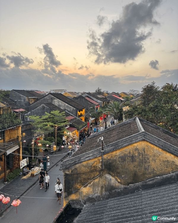 峴港嘅古城一間隱世Cafe望落去好靚，紐西蘭嘅一座小山丘上看...