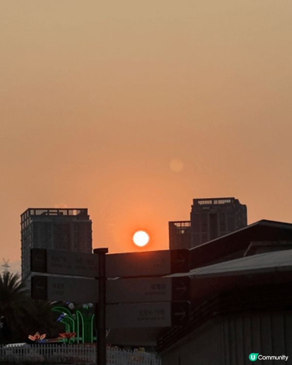深圳大运廣場，這個地方，環境清幽雅致，園區恬靜，令人可忘卻世...
