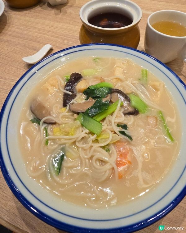 一個午市套餐非常豐富喔！🥢🥢