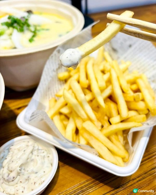 花膠雞煲翅翅翅，鮮味濃郁！🐔😋