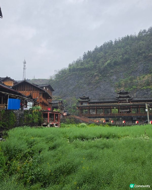 湘西苗寨
山路之上，是人情與風景一齊盛開的地方
