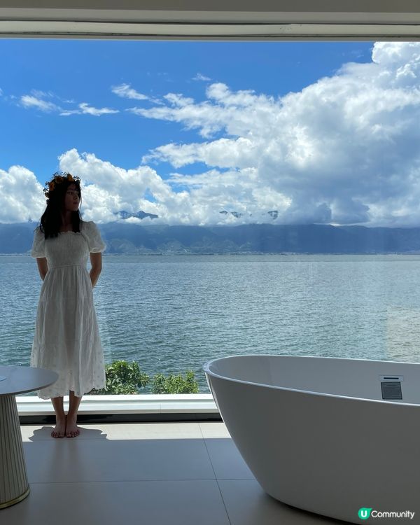 🌙【大理洱海】海邊月光民宿|270度落地玻璃躺看洱海,住進風...