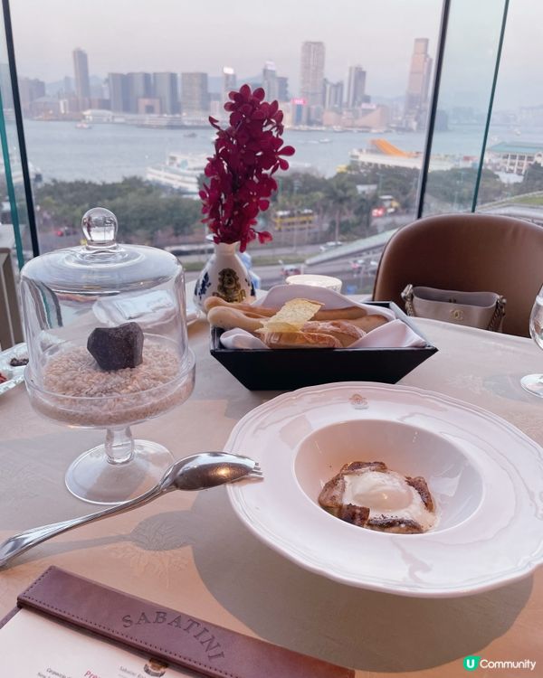 🇭🇰俯瞰維港海景高級餐廳✨樂隊慶生💓