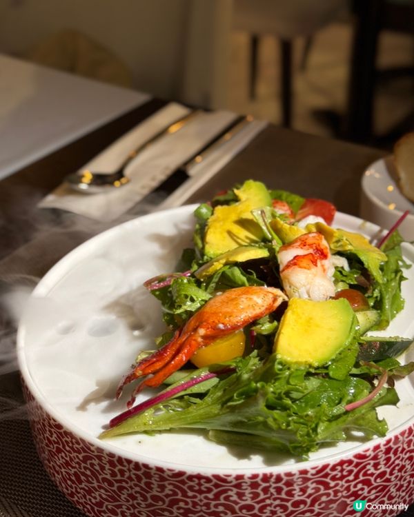 【尖沙咀｜氛圍感滿滿嘅龍蝦盛宴西餐】