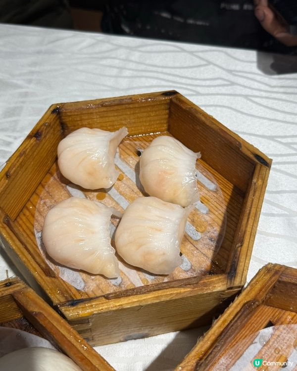 放假去飲茶，一家人傾吓偈，咁就一個下午