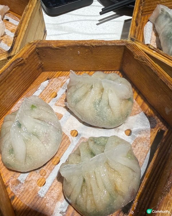 放假去飲茶，一家人傾吓偈，咁就一個下午