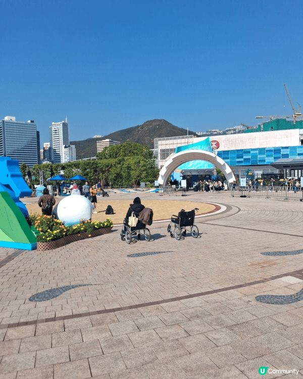 是香港一個不少人數一數二的遊玩好公園。樂園。學習生物的好地方...