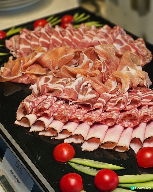 週末奢華Brunch! 海景×海鮮拼盤×甜品塔＝幸福感爆棚!