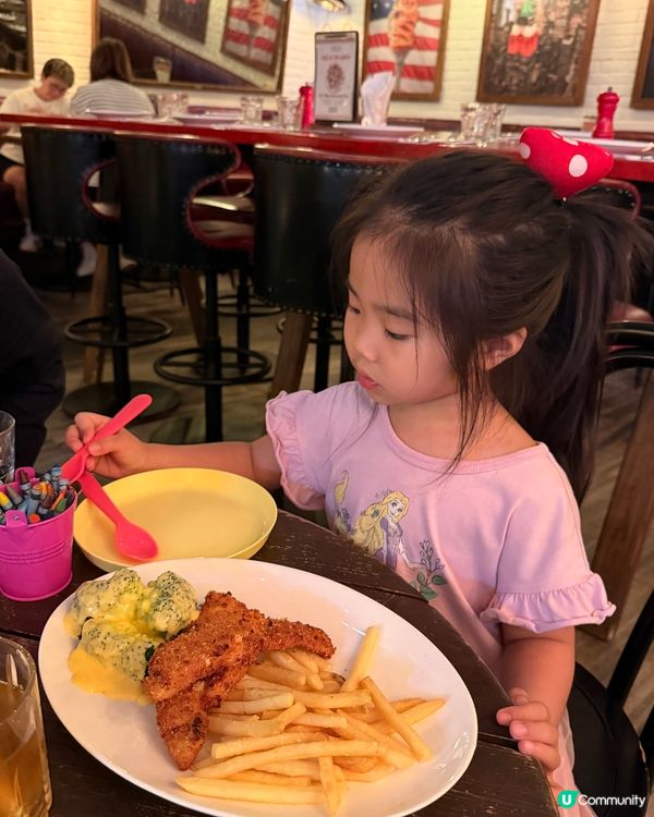 九龍站親子friendly美式意大利西餐廳