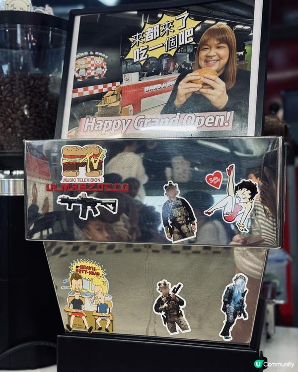 九龍城美食廣場人氣漢堡包🍔！